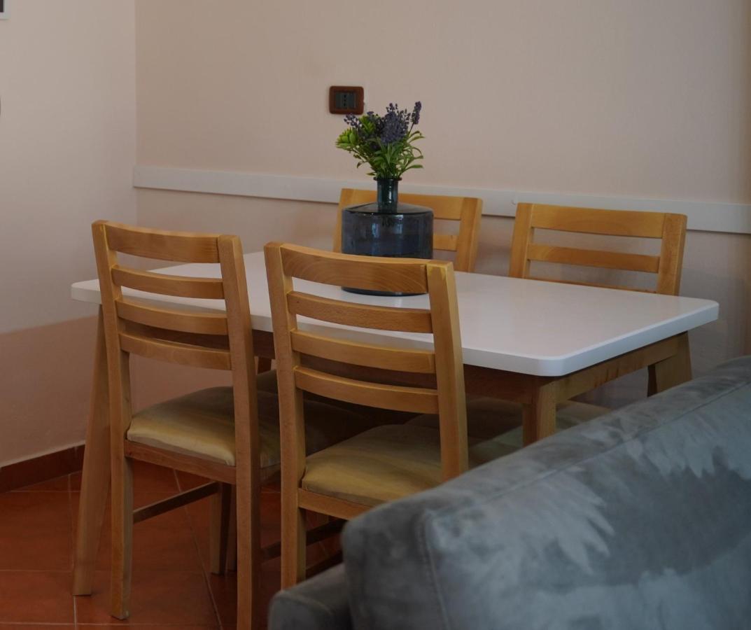 Stylish Apartment Near Tirana Center Bagian luar foto